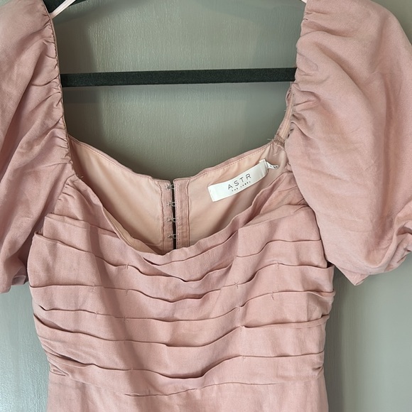 ASTR The Label Linen Pleat Front Mini Dress - Dusty Rose Medium - Picture 6 of 11